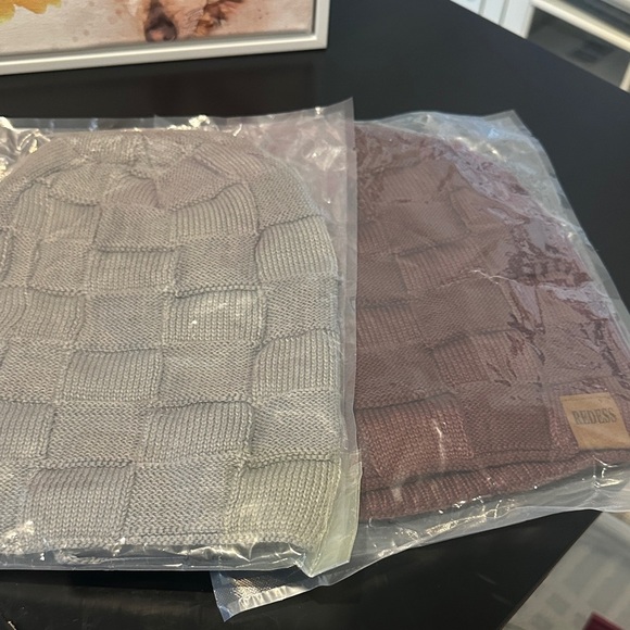 Grey or burgundy Knitted Beanie - Picture 2 of 3